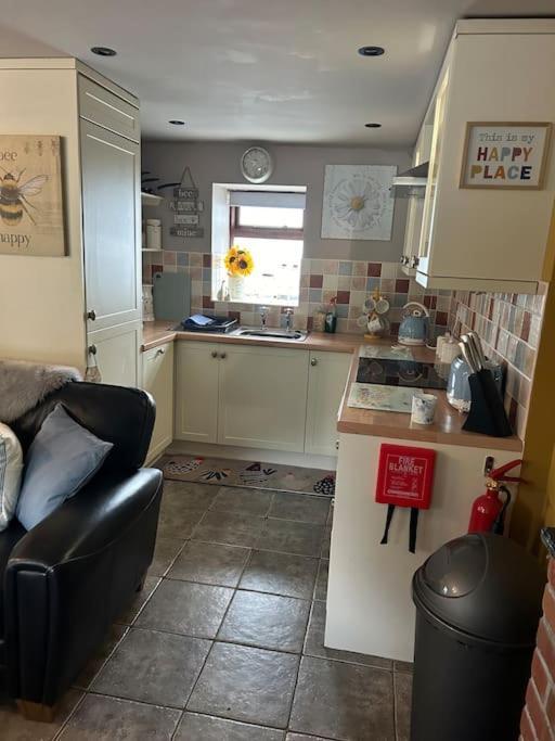 Syn Y Nant Apartment Llangorse Екстериор снимка
